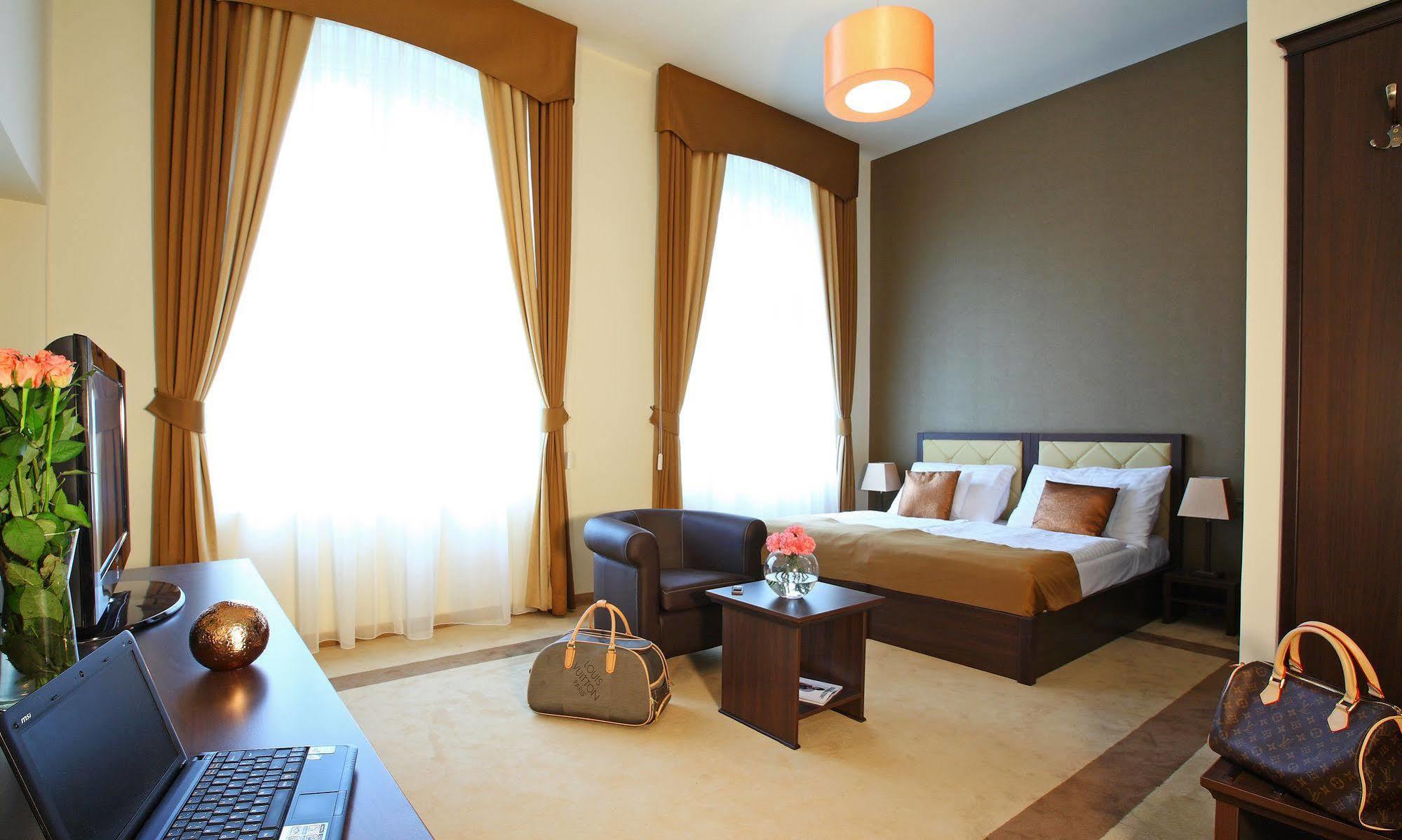 Ipoly Hotel Boutique Rooms & Suites Balatonfüred Екстериор снимка